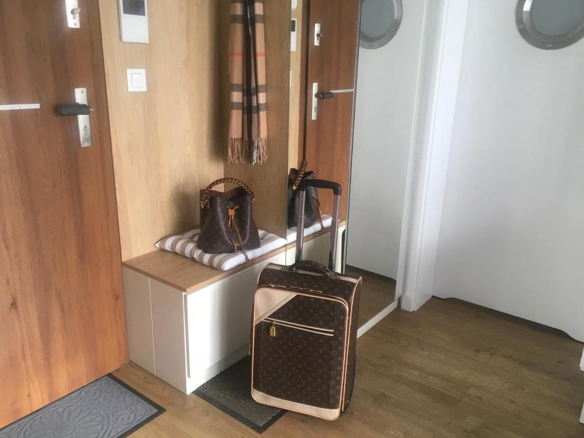 Apartament Marine Holiday Elblag - Winda -Parking W Hali Garazowej -Gratis -Business Stays Екстериор снимка