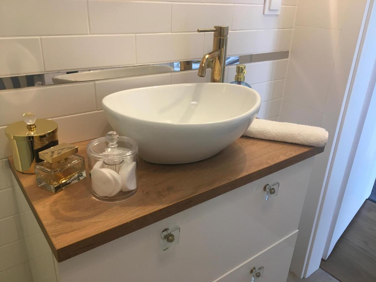 Apartament Marine Holiday Elblag - Winda -Parking W Hali Garazowej -Gratis -Business Stays Екстериор снимка